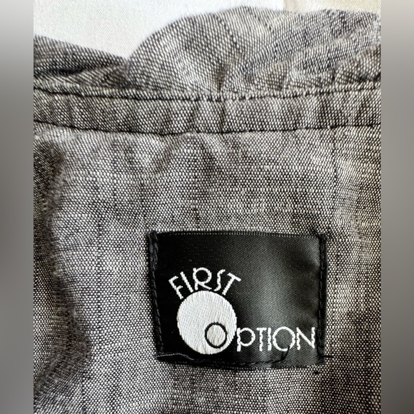 First Option Women's Gray Jacket Blazer
Size Small - Picture 8 of 8